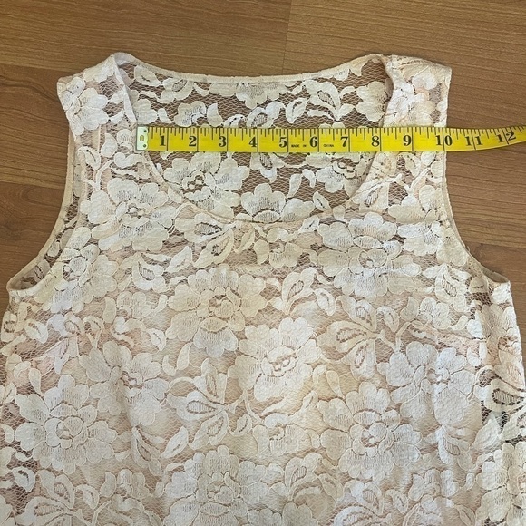 DOLCE & GABBANA 2pc lace sleeveless blouse in orange - Picture 13 of 16